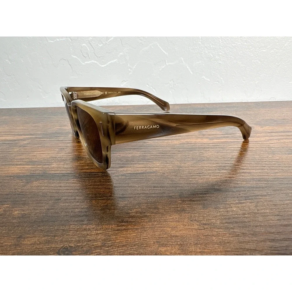 Salvatore Ferragamo SF201S Square Sunglasses Khaki Brown‎ Wood Grain Italy